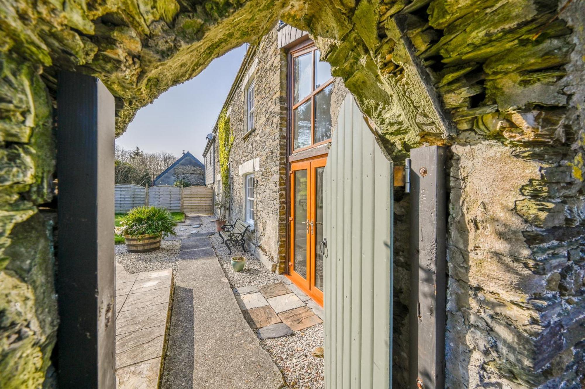 Polean Farm Cottages - With Free Animal Feeding And Pony Rides And Free Access To A Nearby Pool Looe Luaran gambar