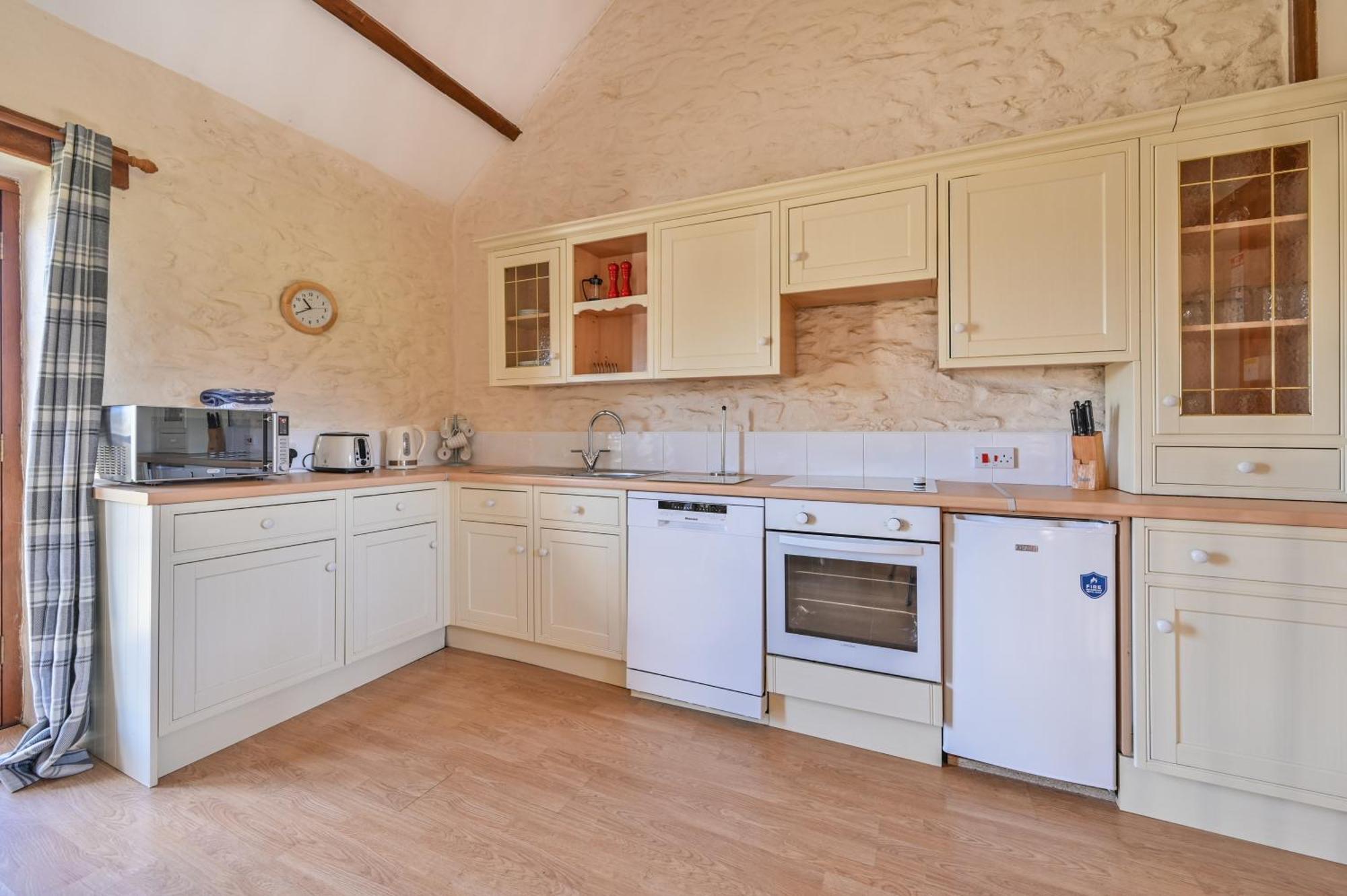Polean Farm Cottages - With Free Animal Feeding And Pony Rides And Free Access To A Nearby Pool Looe Bilik gambar