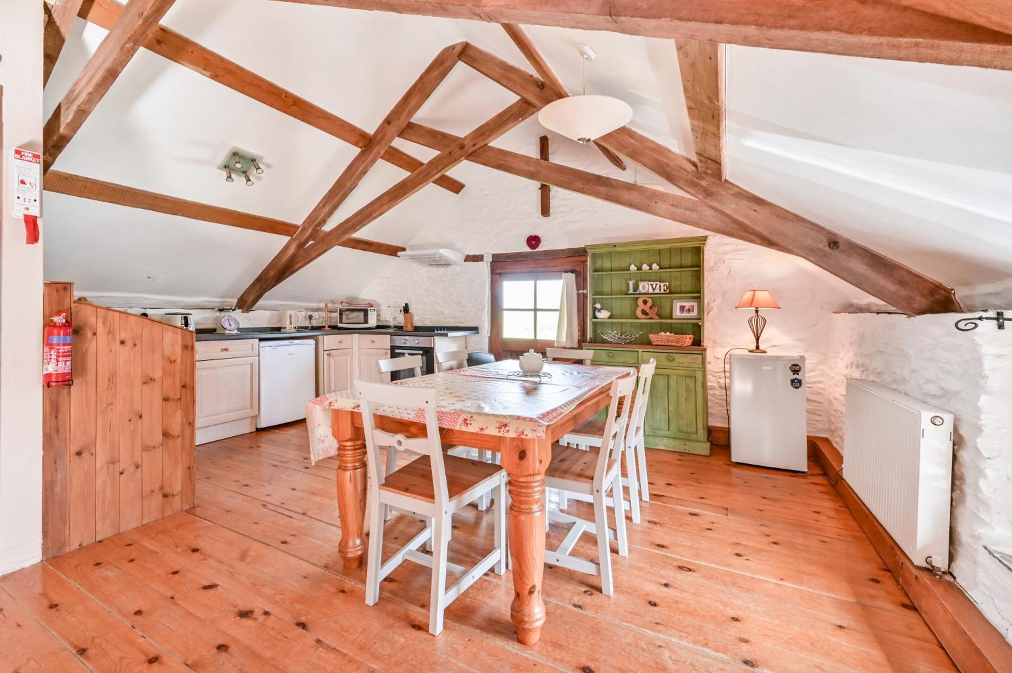 Polean Farm Cottages - With Free Animal Feeding And Pony Rides And Free Access To A Nearby Pool Looe Bilik gambar